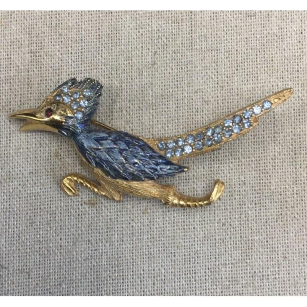 Vintage Signed Ultra Textured Gold Tone Roadrunner Bird Enamel Rhinestone Brooch